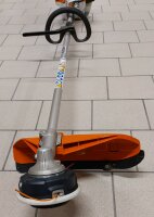 Motorsense Stihl FS 235 R mit Zubehör - Gebraucht -